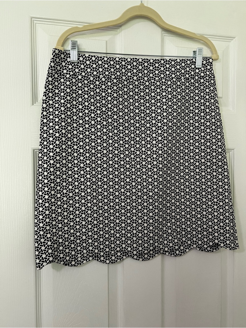 Talbots Women’s 8 Black White Geometric Canvas Cotton Blend A-Line Lined Skirt